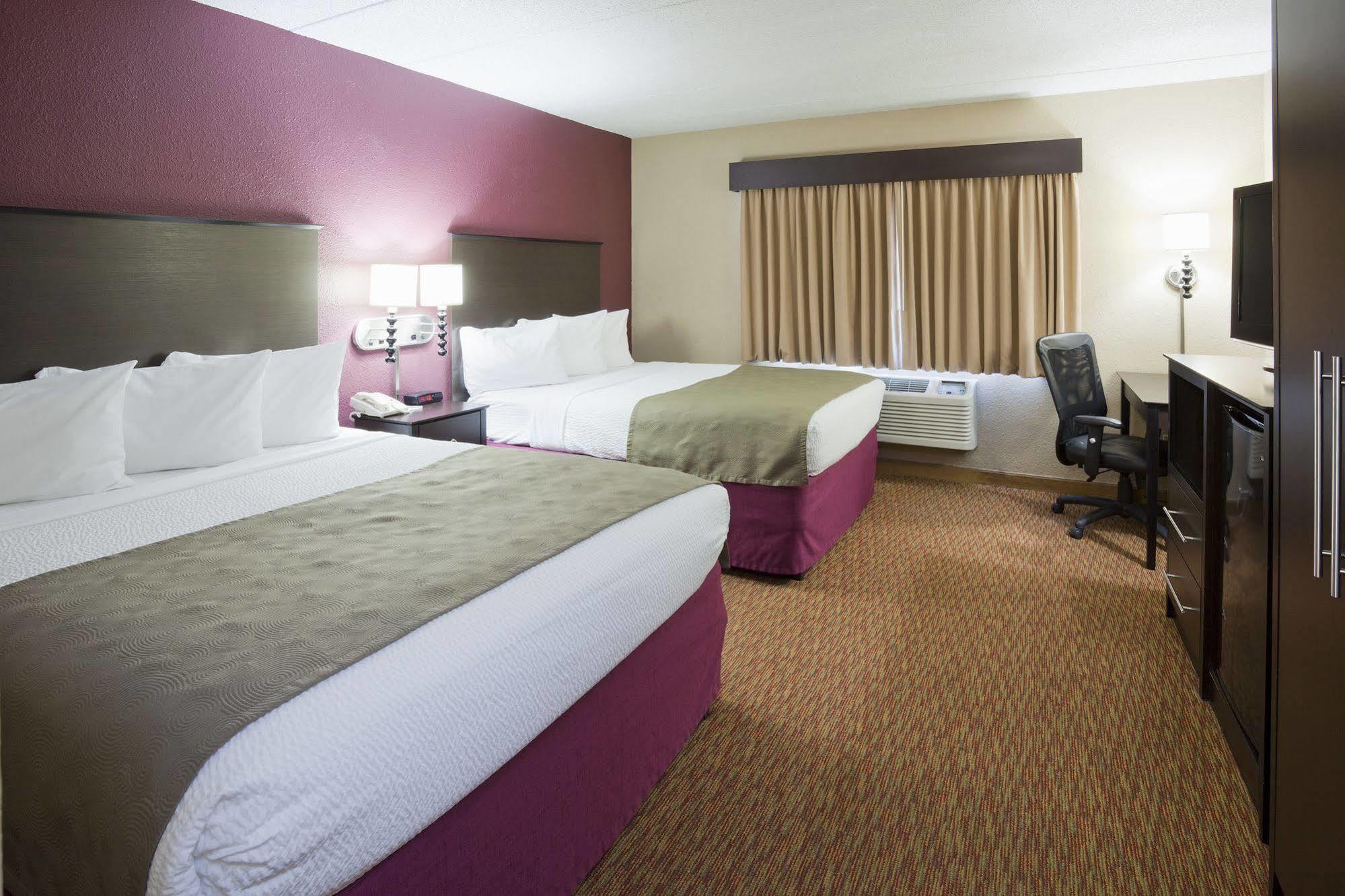 Americinn By Wyndham Osceola Eksteriør billede