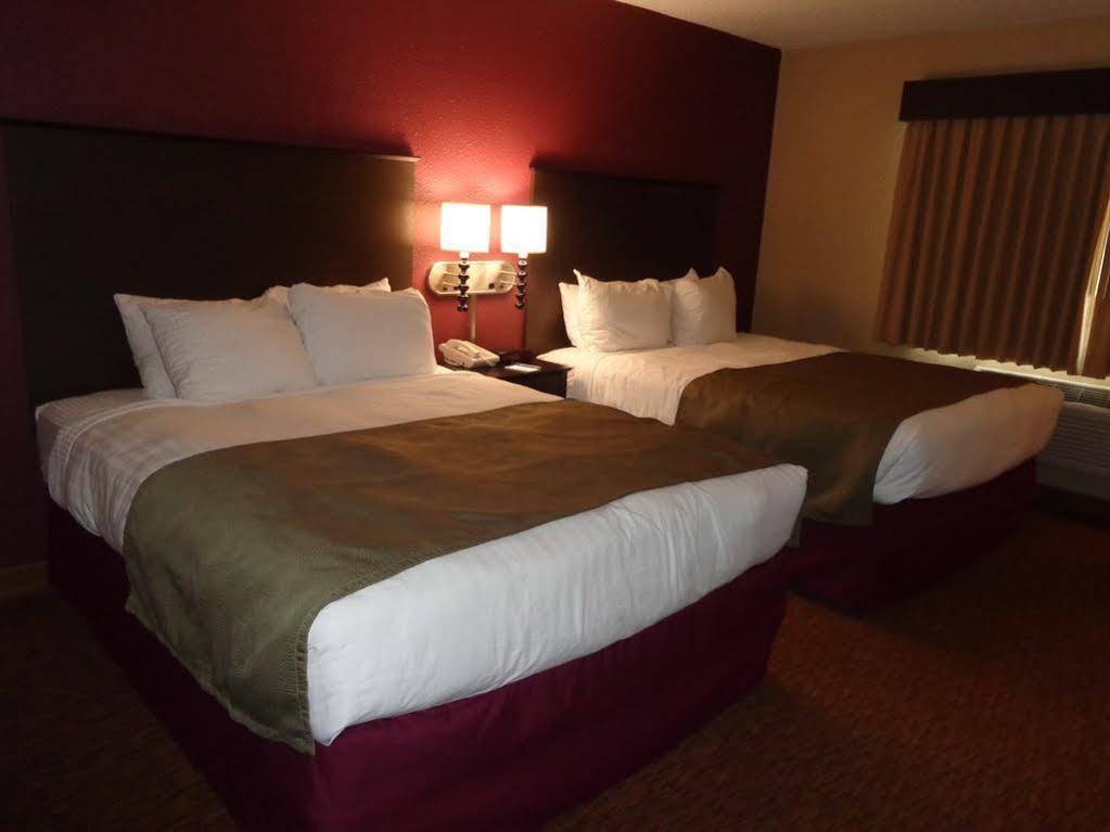 Americinn By Wyndham Osceola Eksteriør billede