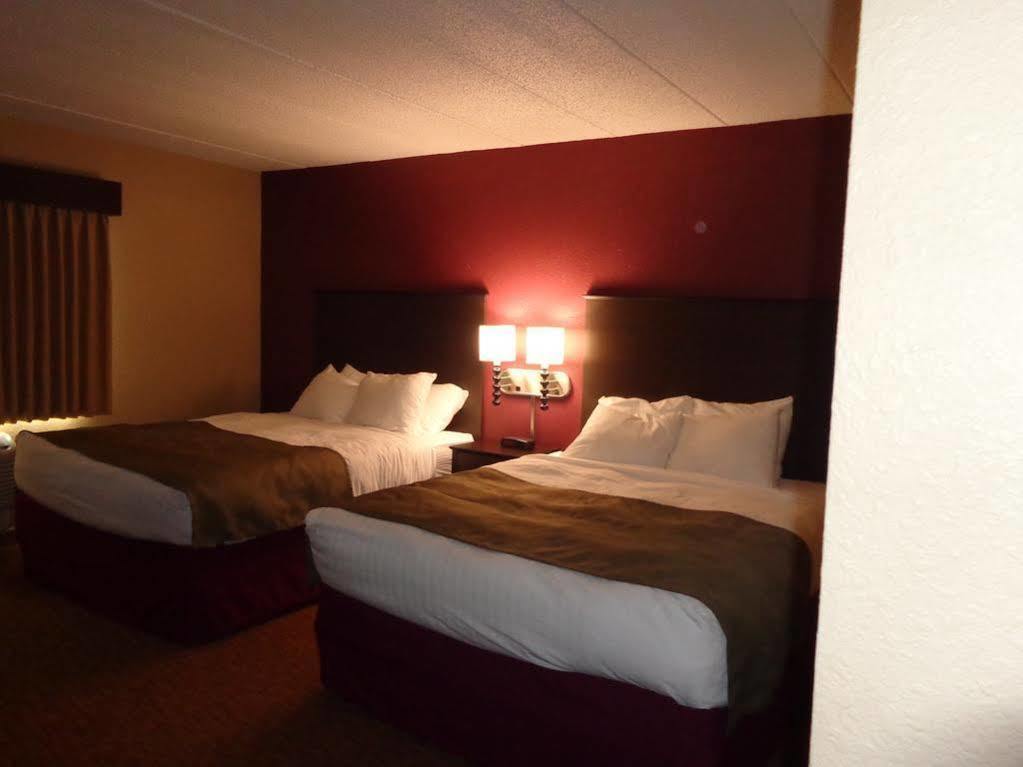 Americinn By Wyndham Osceola Eksteriør billede
